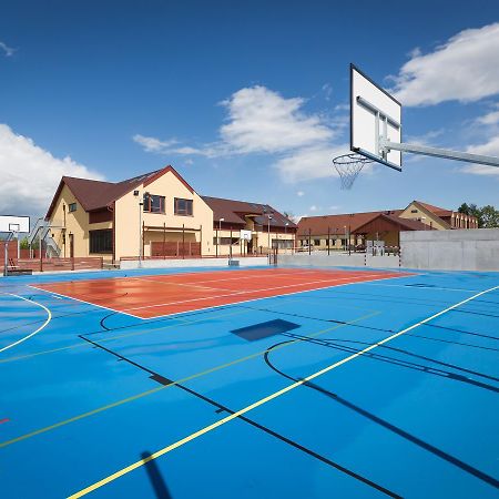 Sport Relax Hotel Na Kopecku Krinec Exteriör bild